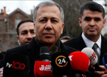 Mundo: Avião indiano faz pouso de emergência na Turquia após ameaça de bomba