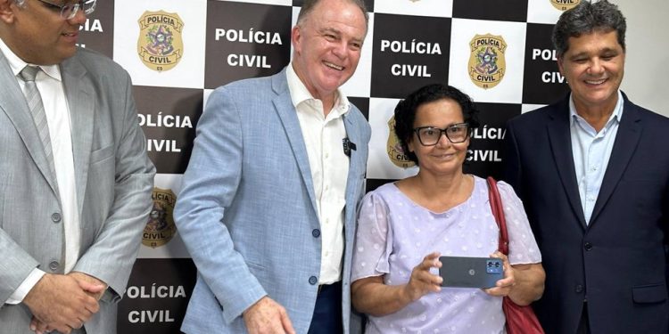 Espírito Santo: Projeto Recupera inaugura sala para atendimento exclusivo de devolução de celulares