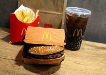 McDonald’s: Sobe para 75 o número de casos de bactéria ligada a sanduíche nos EUA