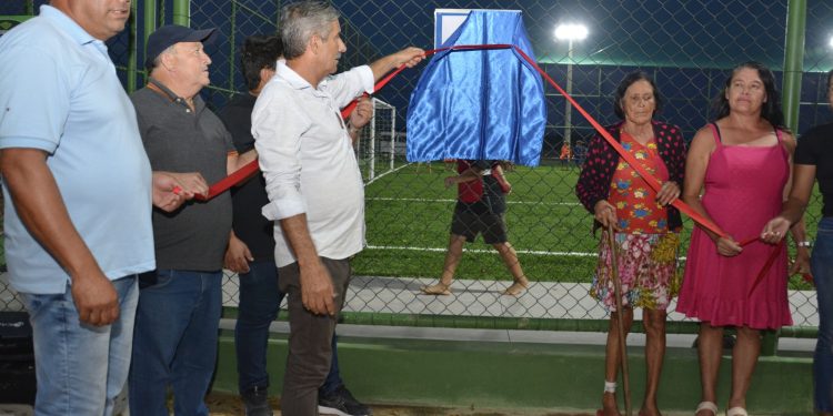 Presidente Kennedy: Prefeitura inaugura Praça Saudável e campo society