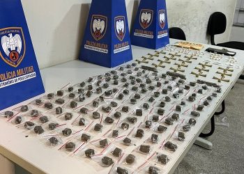 Guarapari: PM detém mulher com mandado e apreende drogas