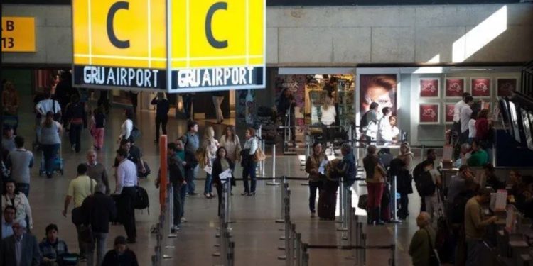 Guarulhos: Assaltantes roubam peças para celulares em terminal do Aeroporto