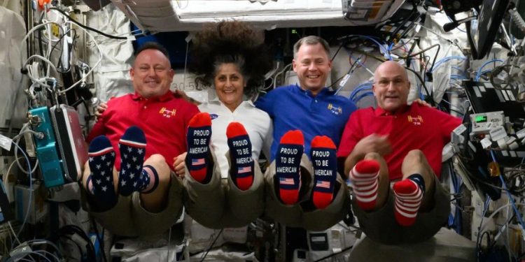 Espaço: Astronautas da Nasa celebram eleições dos EUA