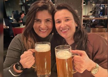 EUA: Brasileiras presas após troca de malas têm visto negado