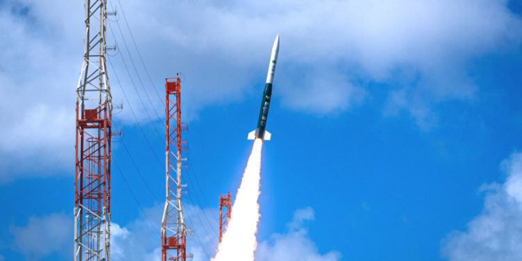 Tecnologia: FAB lança foguete de fabricação nacional ao espaço
