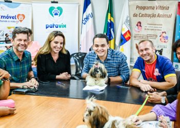 Vitória: Prefeitura assina novo contrato do PataVix com foco no acolhimento e tratamento de animais em risco