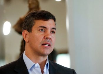 G20: Presidente do Paraguai é internado no Rio com dores no peito