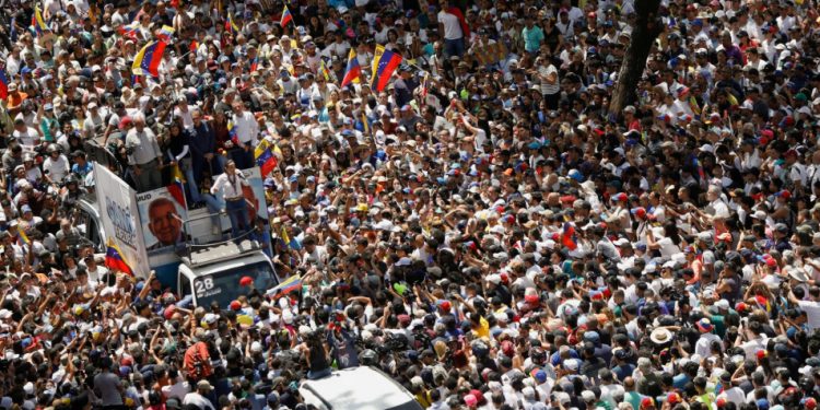 Venezuela: MP vai analisar 225 casos de presos em protestos após as eleições