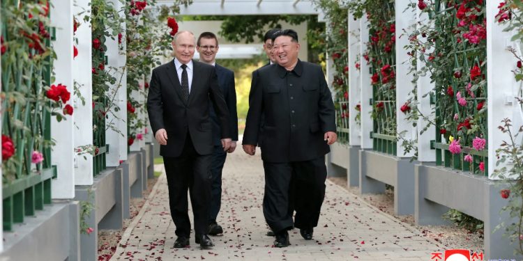 Mundo: Putin assina tratado de defesa mútua com a Coreia do Norte