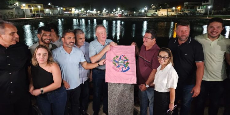 Marataízes: Governador Casagrande entrega obra de urbanização da Lagoa do Meio