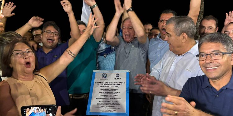 Piúma: Governador Casagrande inaugura a primeira etapa da revitalização da Orla da Praia Central