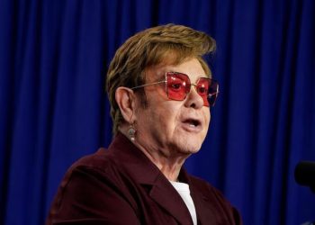 Celebridade: Elton John diz que perdeu a visão