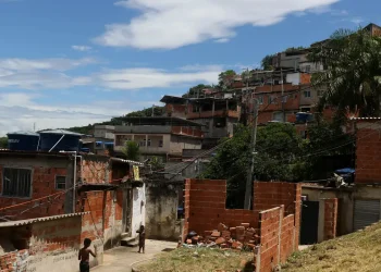 Congresso: Senado aprova recursos para regularização de favelas e áreas de invasão