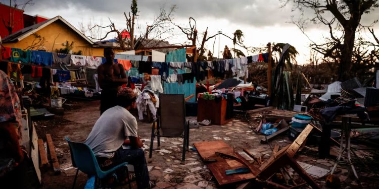 Oceano Índico: Autoridades de Mayotte temem fome e doenças após ciclone e número de mortos aumenta em Moçambique