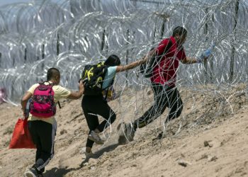 EUA: Governo Biden registra maior nível de deportações em 10 anos