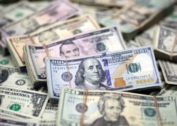 Brasil: Dólar dispara e fecha a R$ 6,26 em nova máxima histórica enquanto bolsa cai mais de 3%