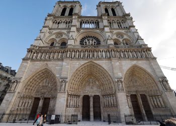 França: Notre Dame ressurge das ruínas do fogo
