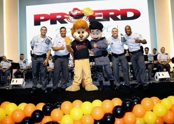 Guarapari: 10º Batalhão promove formatura do PROERD