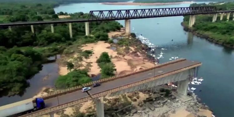 Rio Tocantins: Ibama apura impacto de carga tóxica após desabamento de ponte