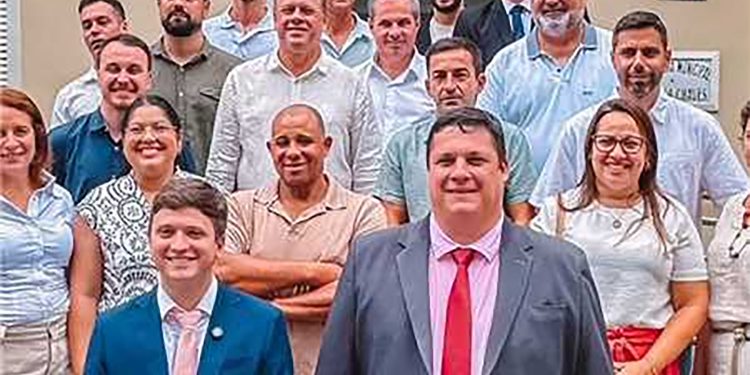 Alfredo Chaves: Um novo ciclo se inicia com o prefeito Hugo Luiz sua nova equipe de gestão