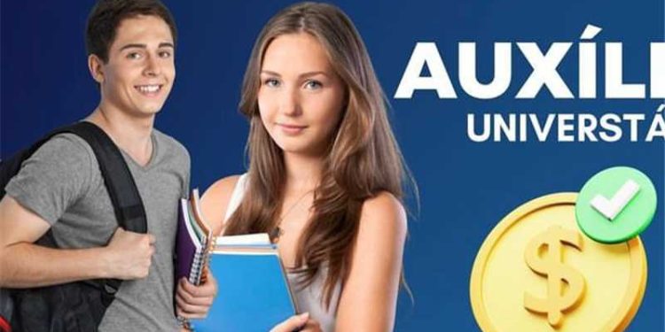 Alfredo Chaves: Prefeitura concede auxílio-transporte para estudantes do município