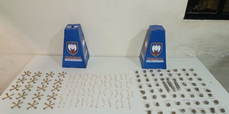 Guarapari: Polícia Militar encontra de drogas e apreende adolescente