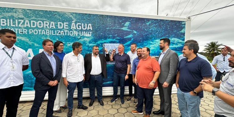 Espírito Santo: Governador entrega obras e serviços de saneamento e saúde em Guarapari