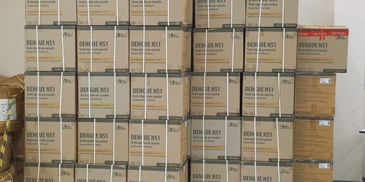 Espírito Santo: Saúde recebe 268.425 mil testes rápidos de dengue e organiza distribuição aos municípios