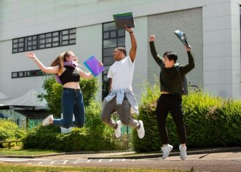 Espírito Santo: Governo do Estado prorroga inscrições do Nossa Bolsa 2025