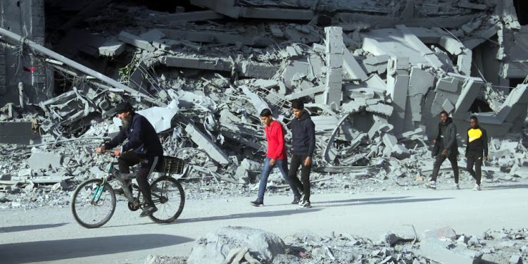 Oriente Médio: Acordo de cessar-fogo entre Israel e Hamas seguido de ataques aéreos em Gaza