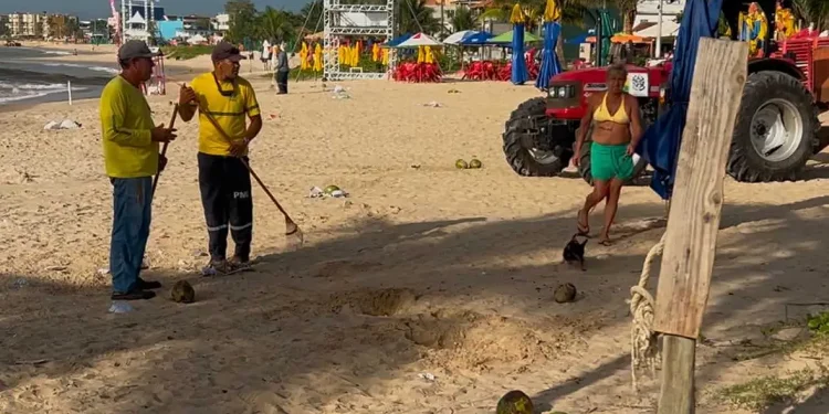Itapemirim: Prefeitura faz mutirão de limpeza nas praias de Itaoca e Itaipava