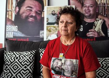 Angústia de uma mãe: um filho será libertado de Gaza e outro será deixado para trás