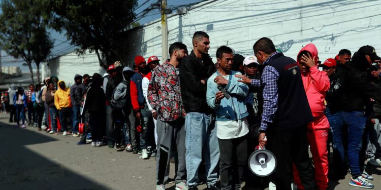 Deportação: México recusa voo militar dos EUA para deportar migrantes