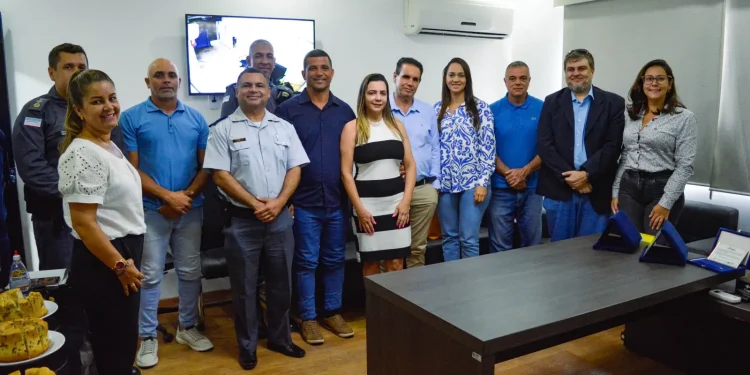 Presidente Kennedy: Prefeito se reúne com entidades da segurança pública para traçar estratégias