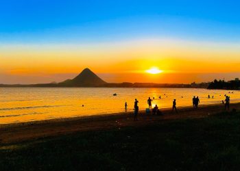 Piúma: Pôr de Sol Musical na Ilha do Gambá celebra a chegada de 2025