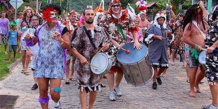 Alfredo Chaves: Carnaval terá blocos, bandas, matinê e desfile