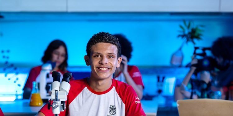 Espírito Santo: Sedu esclarece pontos da nova lei sobre o uso de celulares nas escolas