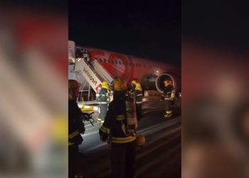 Aeroporto do Galeão: Avião da Gol colide com carro de manutenção durante decolagem