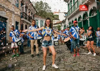 Turismo: Carnaval de 2025 deve garantir R$ 12 bilhões em faturamento e 32 mil empregos temporários