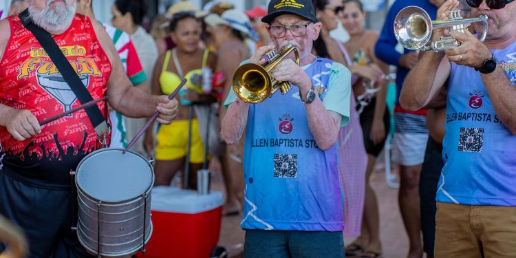 Guarapari: Prefeitura abre 2 editais para blocos e atrações musicais no Carnaval 2025