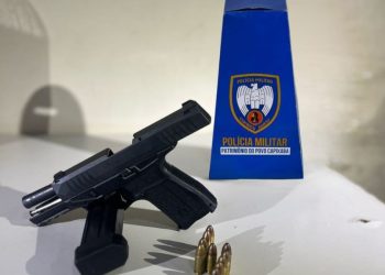 Guarapari: 10º BPM apreende arma de fogo e entorpecentes durante patrulhamento