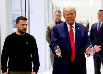 Mundo: EUA e Ucrânia acertam termos de acordo sobre recursos naturais