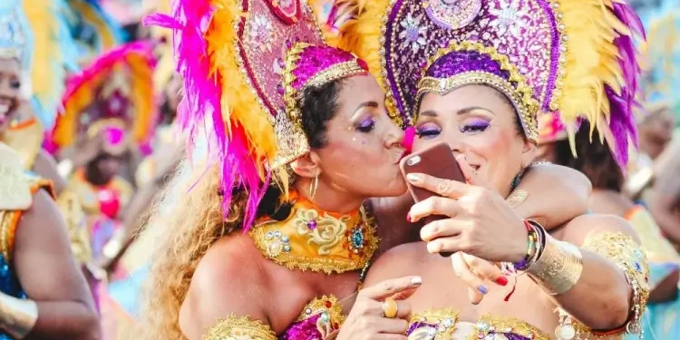 Carnaval 2025: Dicas essenciais para se proteger da onda de calor durante a folia