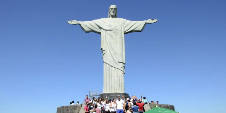 Turismo: Cristo Redentor foi o atrativo brasileiro mais buscado no exterior em 2024