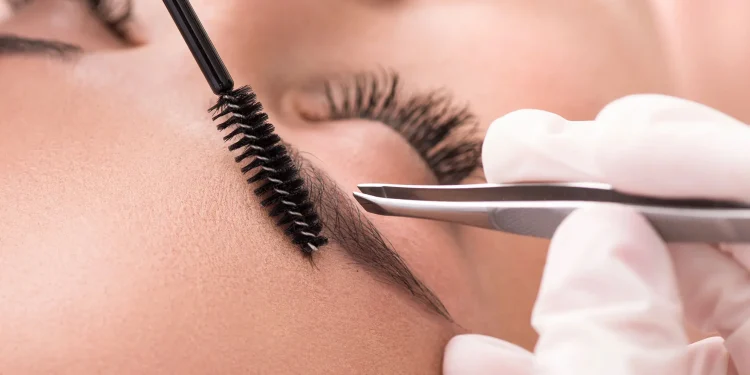 Presidente Kennedy: Inscrições abertas para os cursos gratuitos de Técnicas de Maquiagem e Design de Sobrancelha