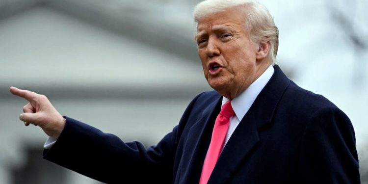 Internacional: Trump diz que EUA “precisam ter” a Groenlândia para garantir segurança