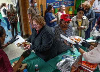 EUA: Cortes de Trump atingem bancos de alimentos e aumentam risco de fome