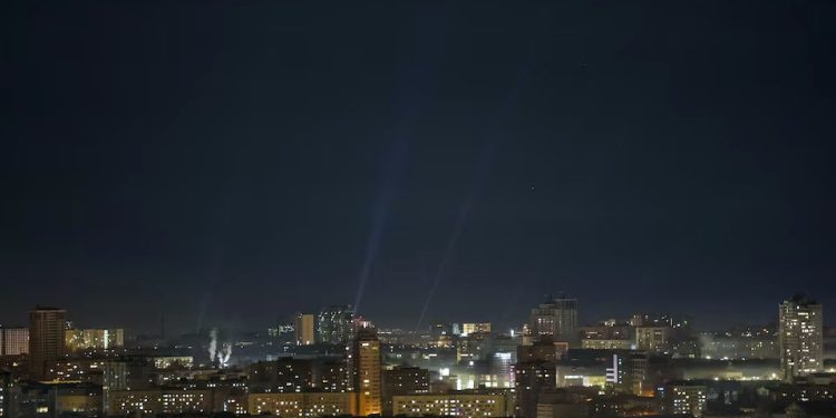 Guerra: Ataque de drone russo em Kiev mata dois e fere vários