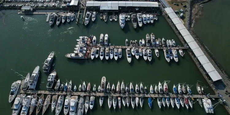 Turismo: A nova tendência de hospedagem é dormir dentro de um barco