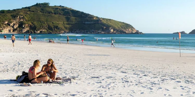 Turismo: Conheça as praias de Arraial do Cabo que são de tirar o folego